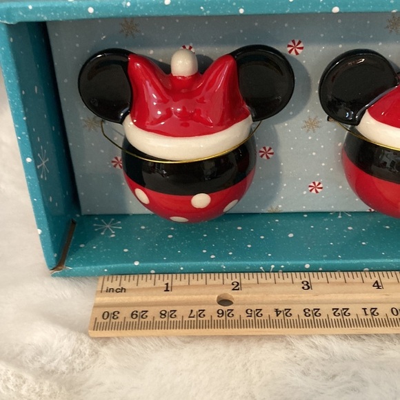 Disney Christmas Mickey and Minnie Mouse Shakers - Picture 6 of 7